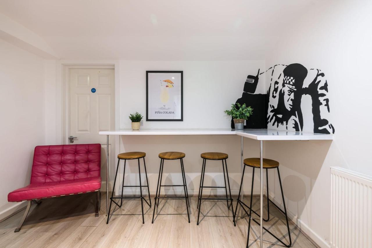 Apartment Host & - Fleet Nightlife *