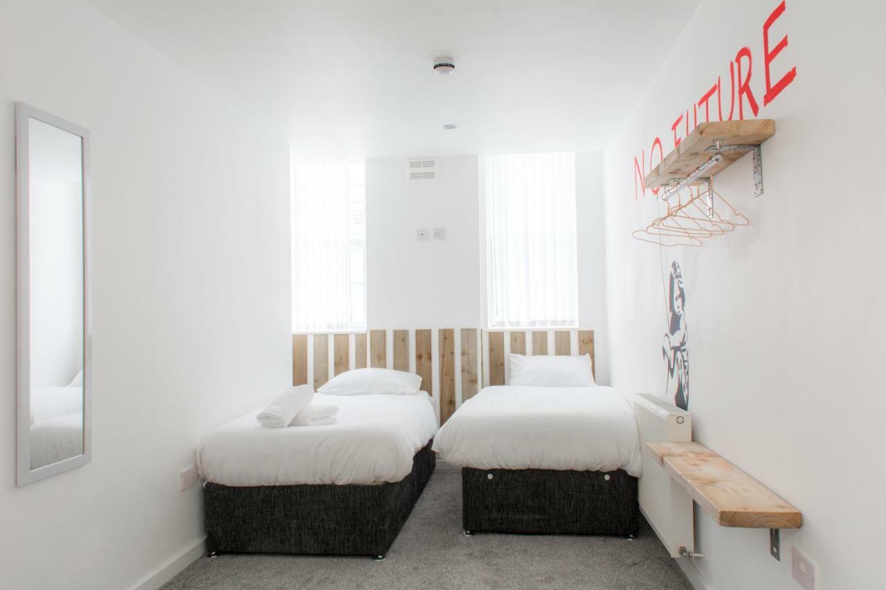Host & - Fleet Nightlife Apartment